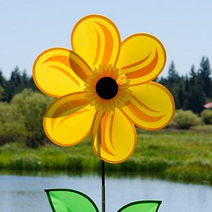 2777_Yellow-Sunflower-spinner-with-leaves-19inch-detail