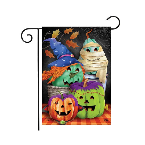 G02072_Costumed-Pumpkins-garden-size-halloween-flag-12-x-18