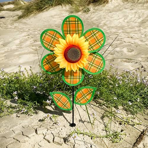 2659_Plaid-flower-spinner-with-leaves-12inch-outside