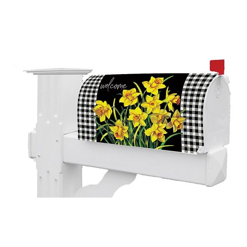 5363MM_Daffodil-Check-Mailbox-Makeover-welcome-mailbox-cover