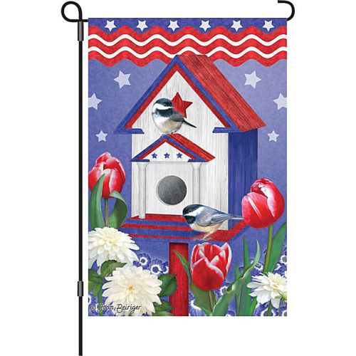 56052_Patriotic-Birdhouse-garden-size-flag-12-x-18