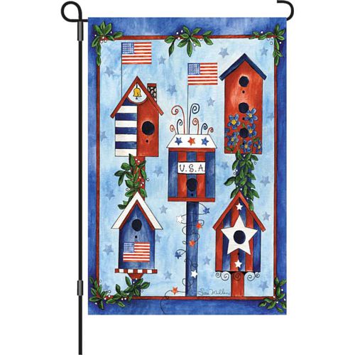 56125_Red-White-Blue-Birdhouse-garden-size-illumminated-flag-12-x-18