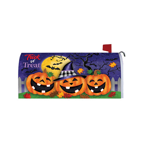 Halloween Stack magnetic mailbox cover with stacked jack-o'-lanterns design