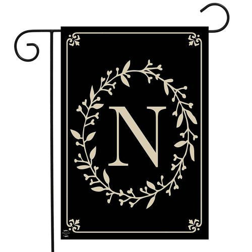 G00840N_Classic-Monogram-N-garden-size-monogram-flag-12-x-18