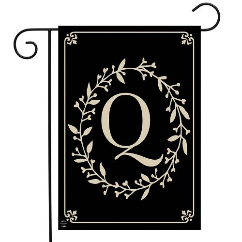 G00840Q_Classic-Monogram-Q-garden-size-monogram-flag-12-x-18