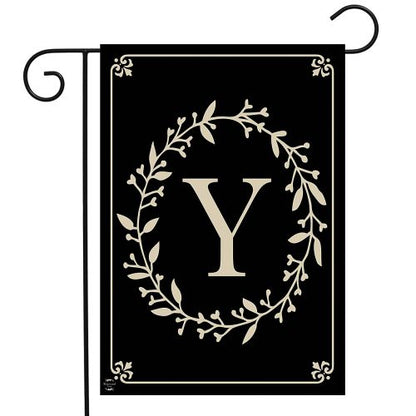 G00840Y_Classic-Monogram-Y-garden-size-monogram-flag-12-x-18