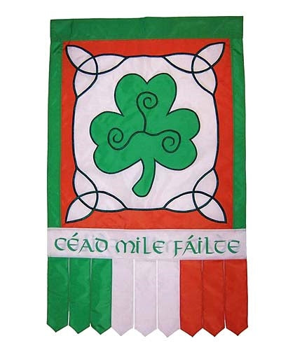 irish-welcome-garden-size-flag-with-tails-12-x-20